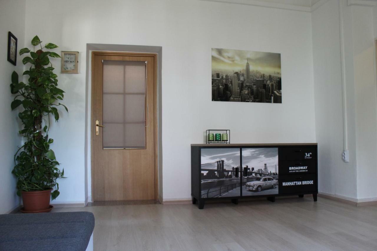 Apartment & Room'S Anni Zara Esterno foto