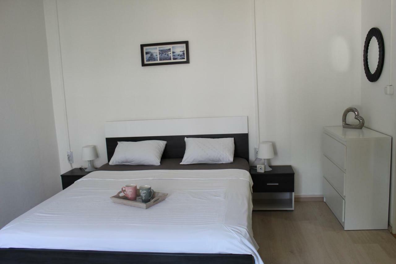 Apartment & Room'S Anni Zara Esterno foto